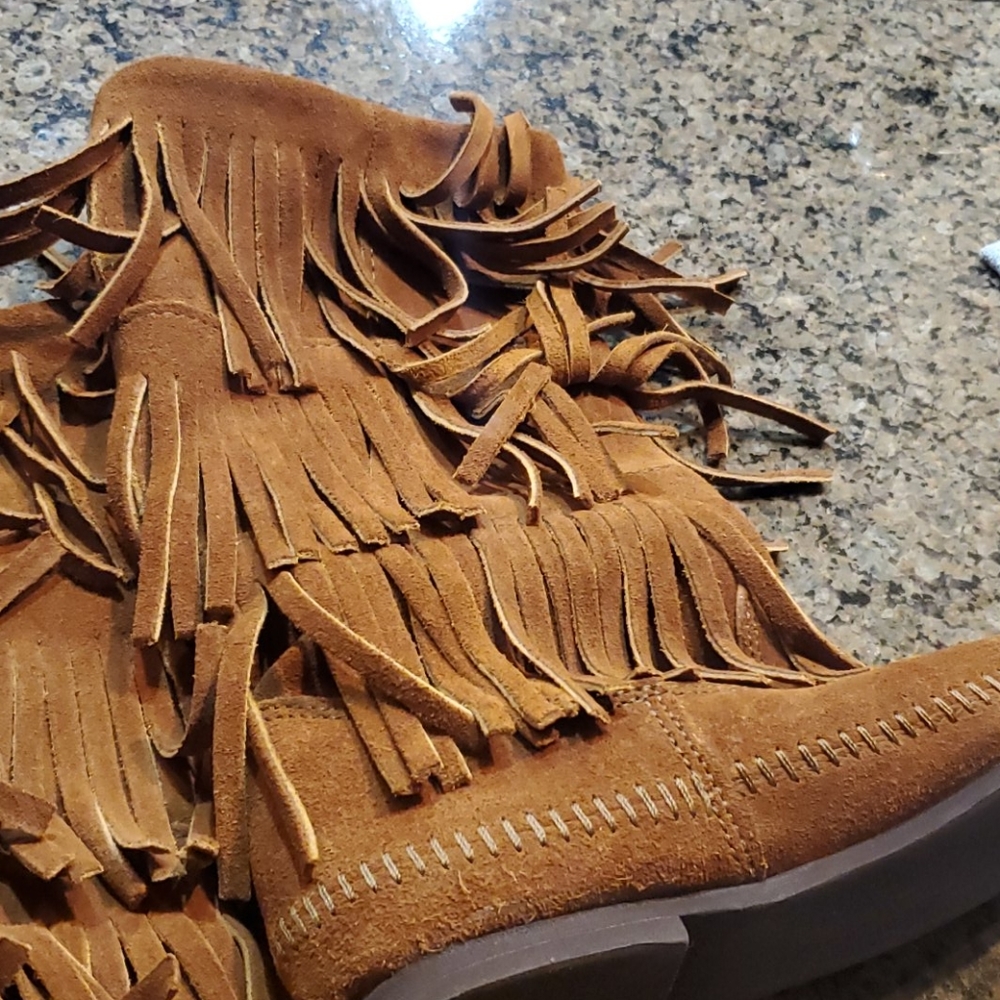 Fringed   boots - Picture 3 of 4